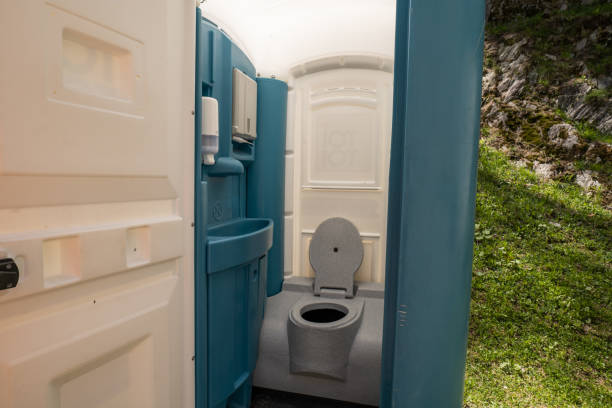 Best Luxury portable toilet rental  in Coral Hills, MD
